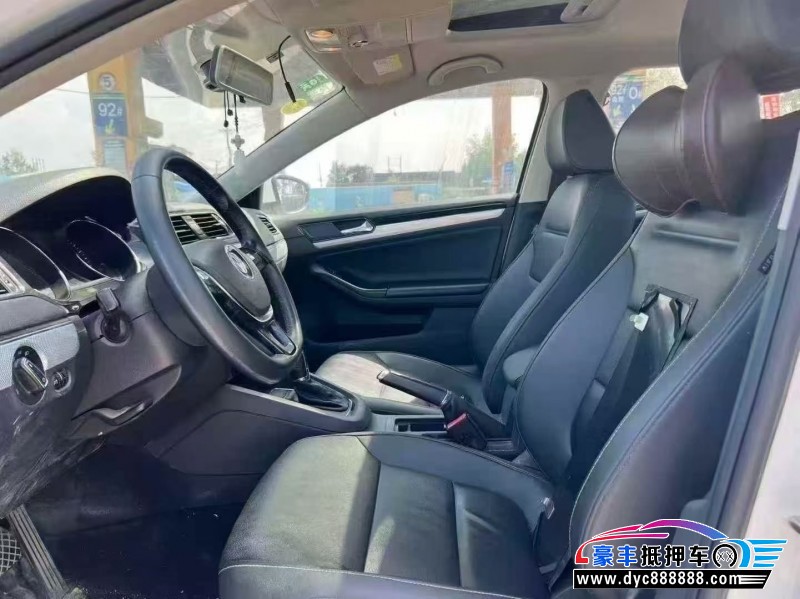 16年大众速腾轿车抵押车出售