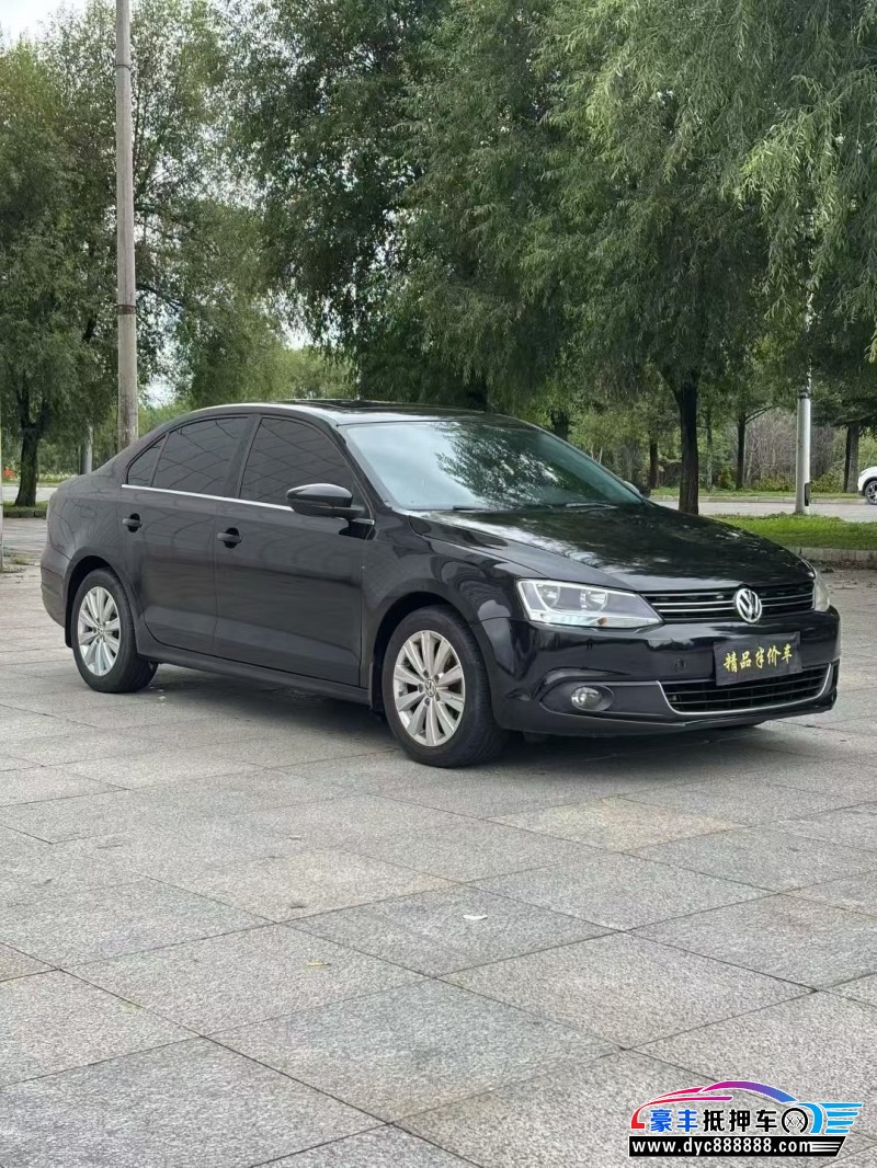 14年大众速腾轿车抵押车出售