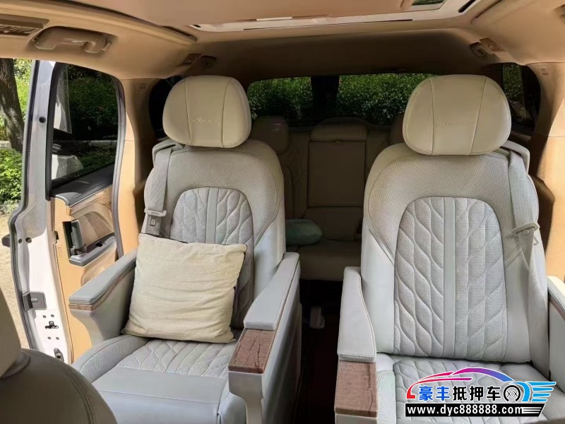 19年别克GL8轿车抵押车出售