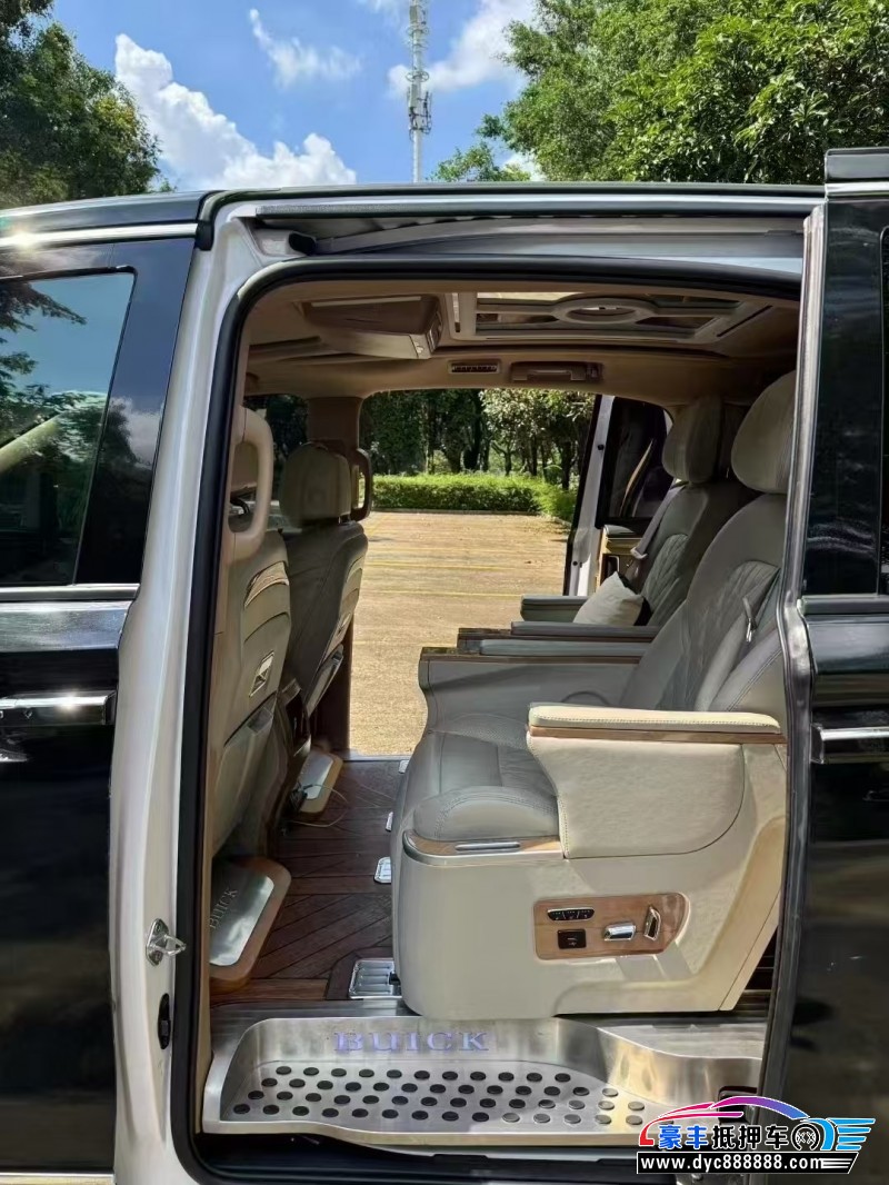 19年别克GL8轿车抵押车出售