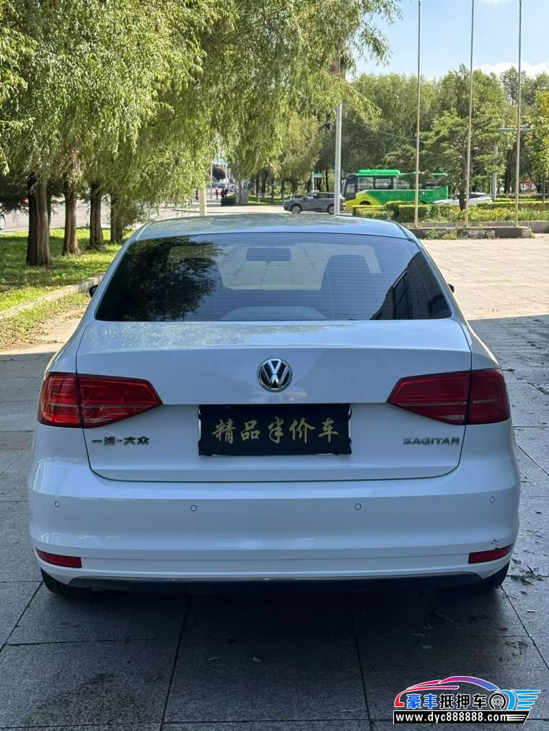 16年大众速腾轿车抵押车出售