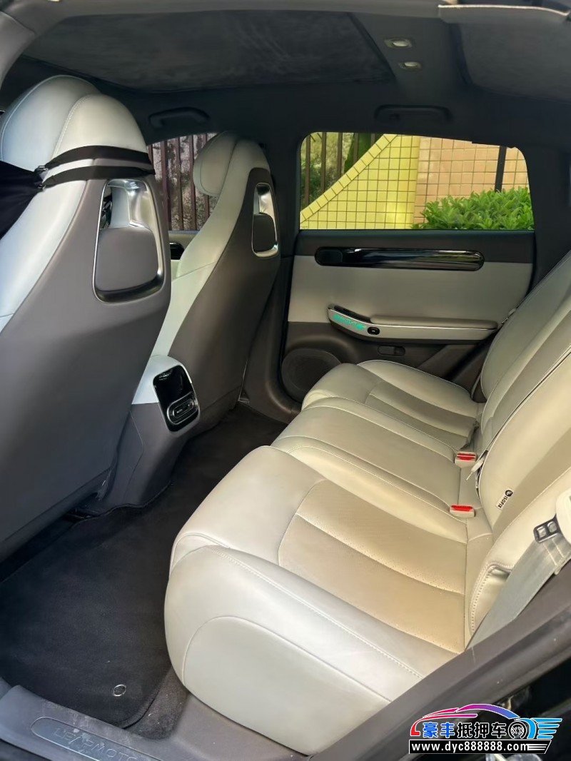 23年零跑c01轿车抵押车出售