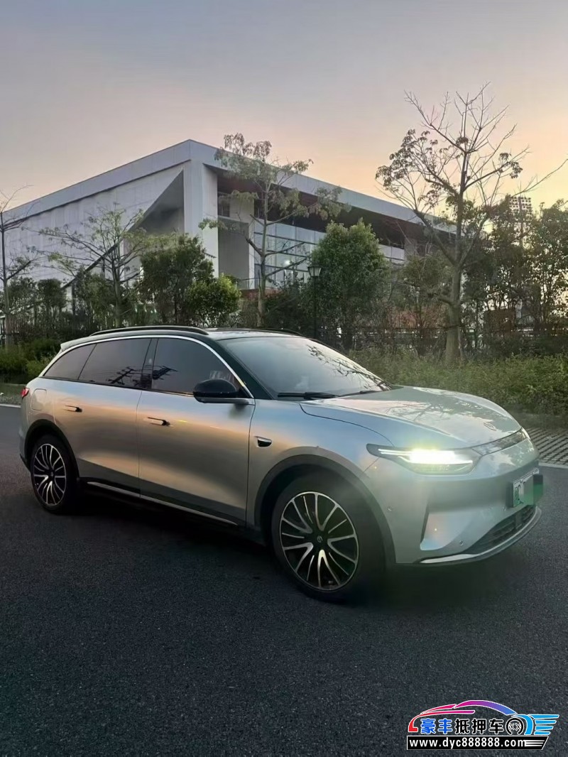 22年零跑C11轿车抵押车出售