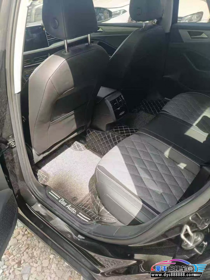 22年大众速腾轿车抵押车出售