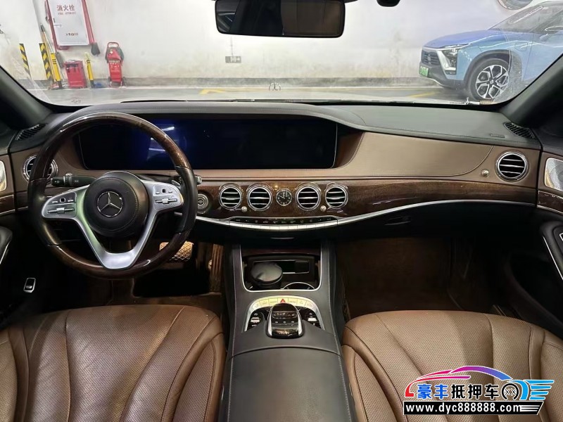 17年奔驰S轿车抵押车出售