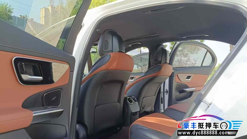 22年奔驰C轿车抵押车出售