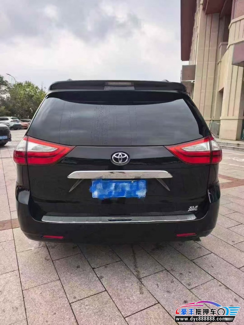 16年丰田塞纳轿车抵押车出售