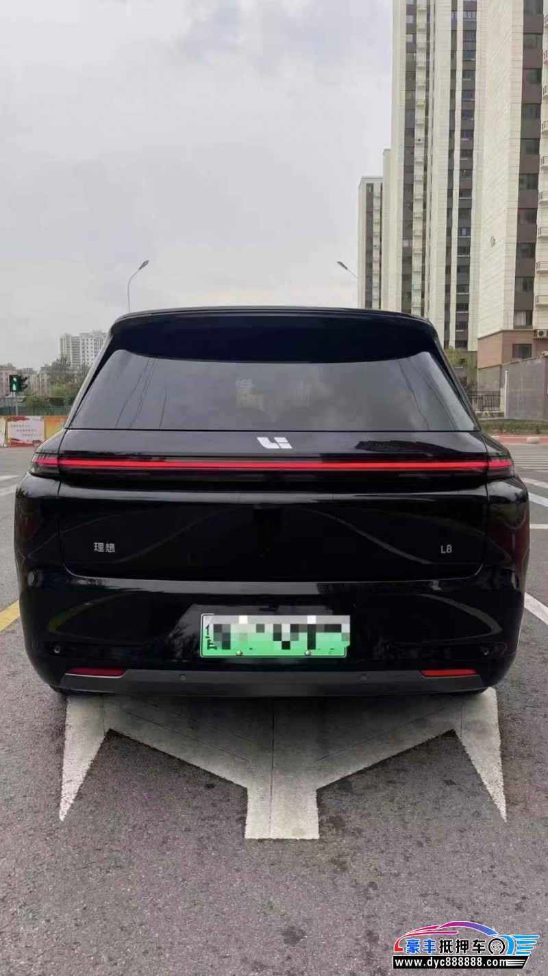 24年理想L8轿车抵押车出售