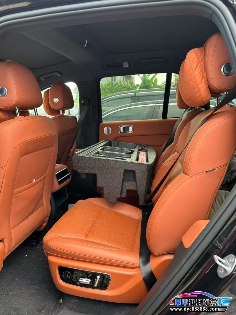 24年理想L8轿车抵押车出售