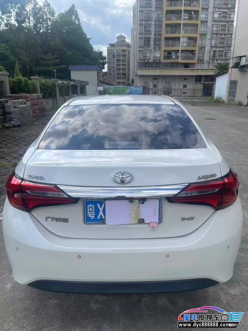 18年丰田雷凌轿车抵押车出售