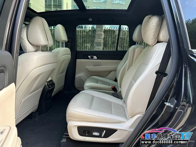 22年理想ONE轿车抵押车出售