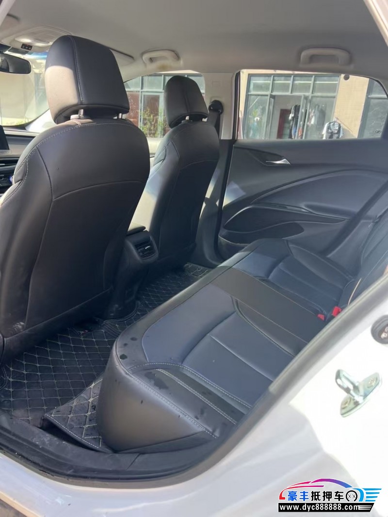 24年别克微蓝轿车抵押车出售