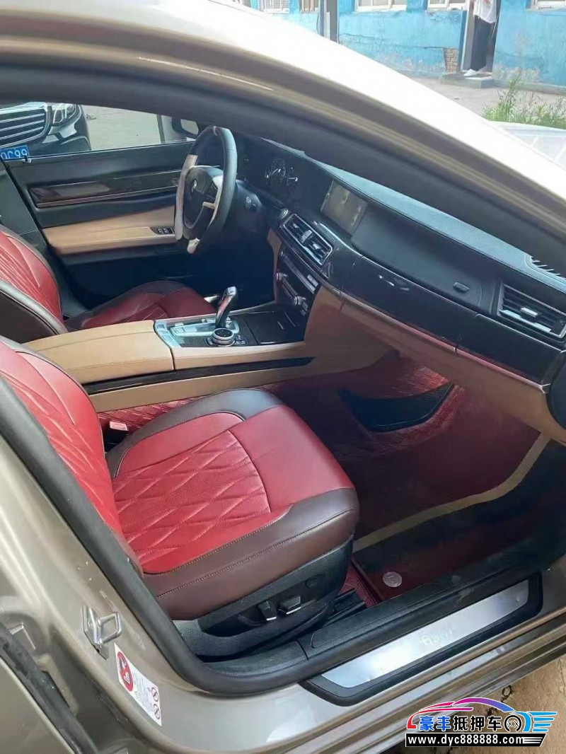 11年宝马7系轿车抵押车出售