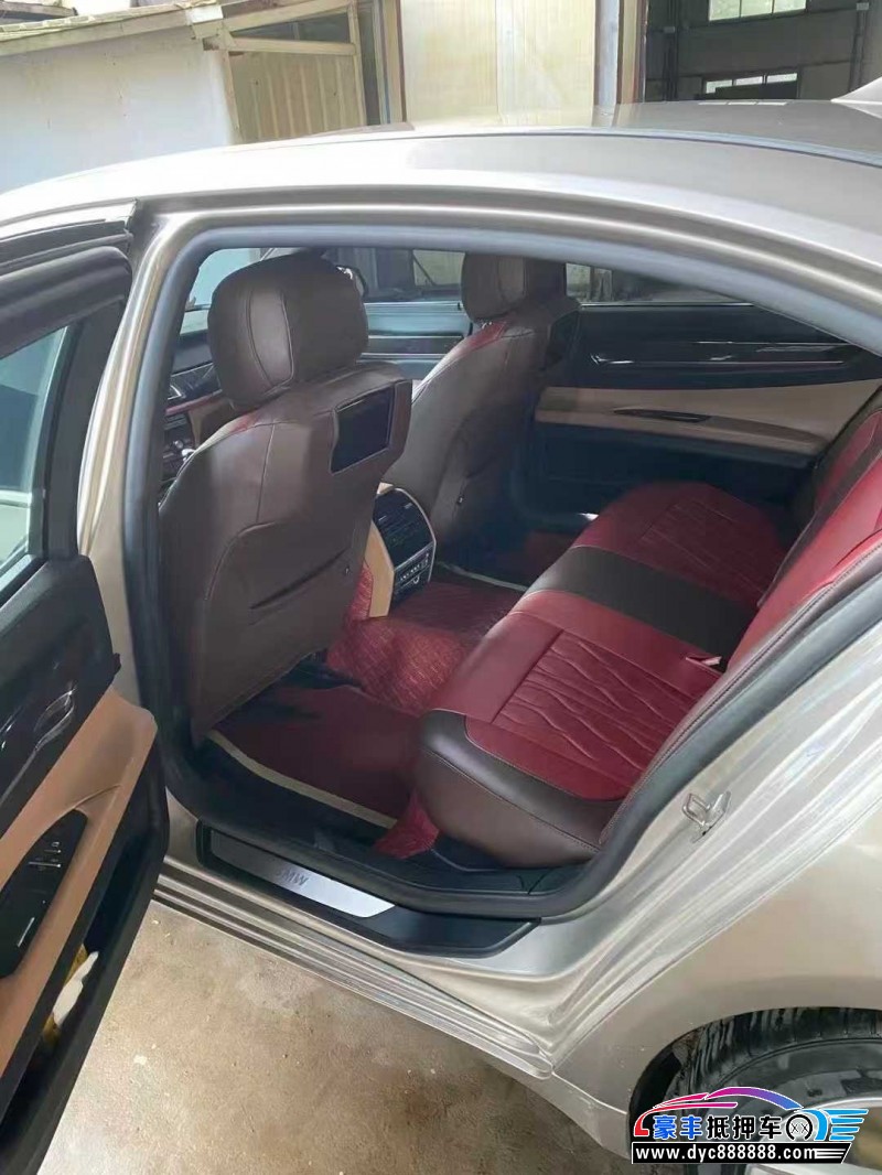 11年宝马7系轿车抵押车出售