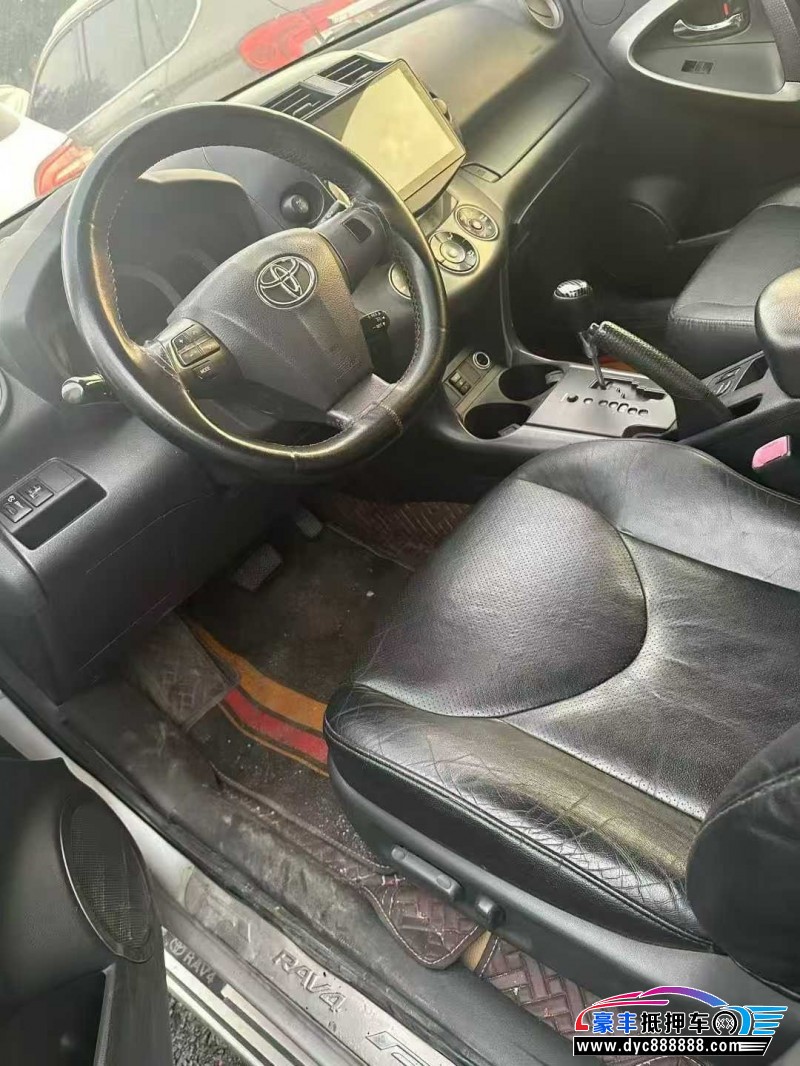 12年丰田RAV4轿车抵押车出售
