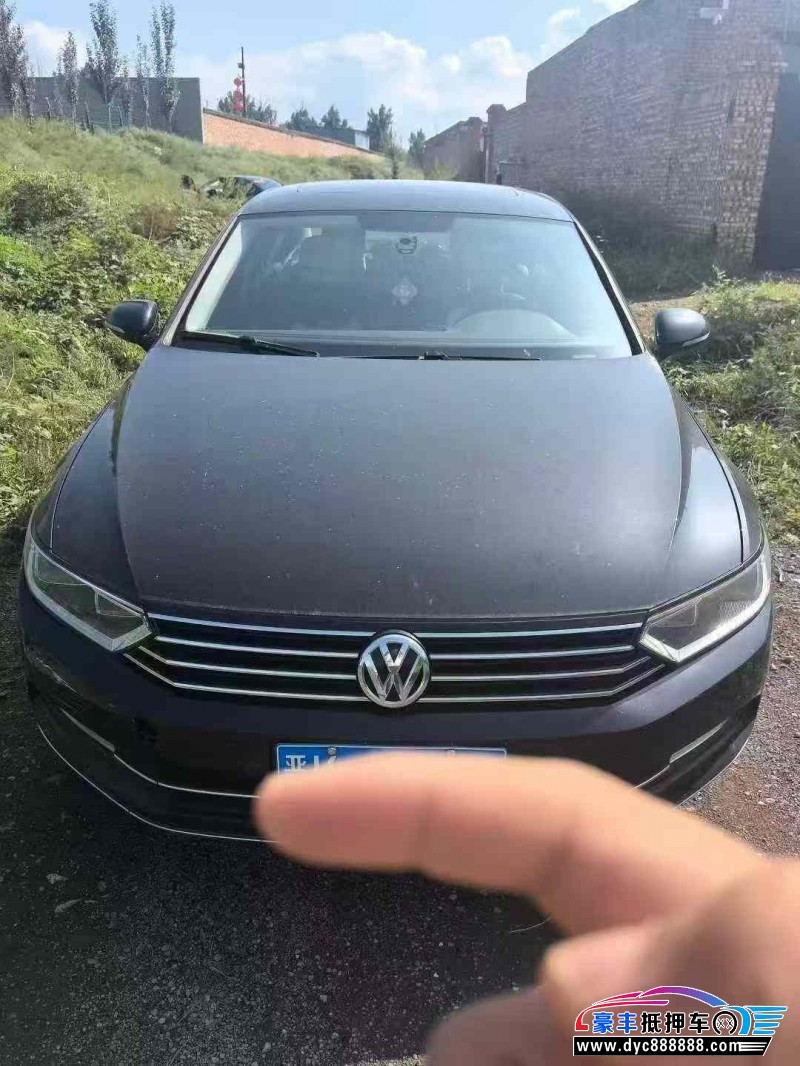 18年大众迈腾轿车抵押车出售