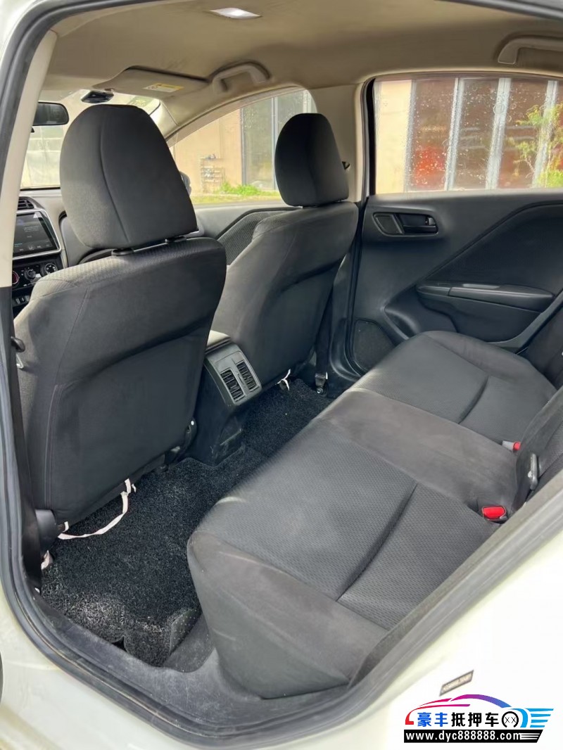 19年本田锋范轿车抵押车出售