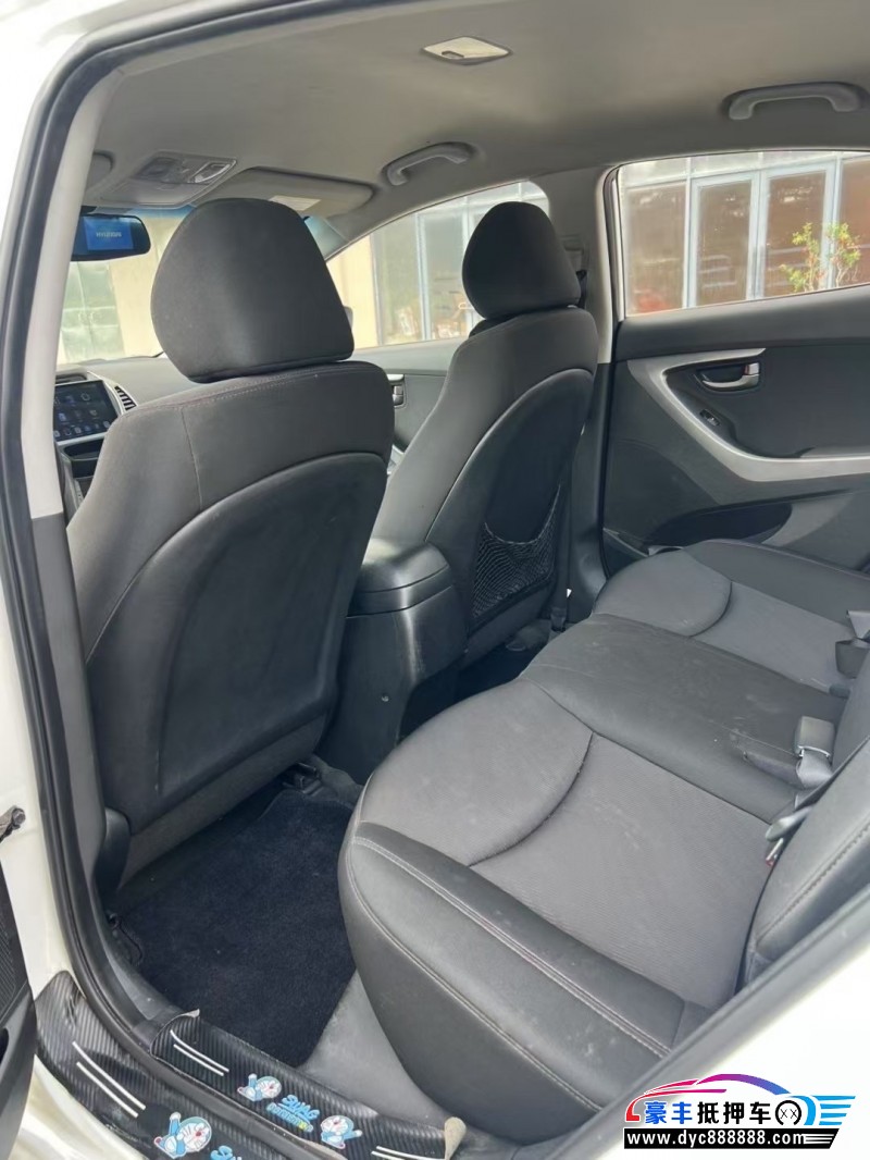 16年现代朗动轿车抵押车出售