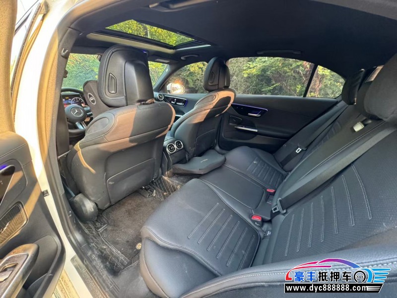 24年奔驰C轿车抵押车出售