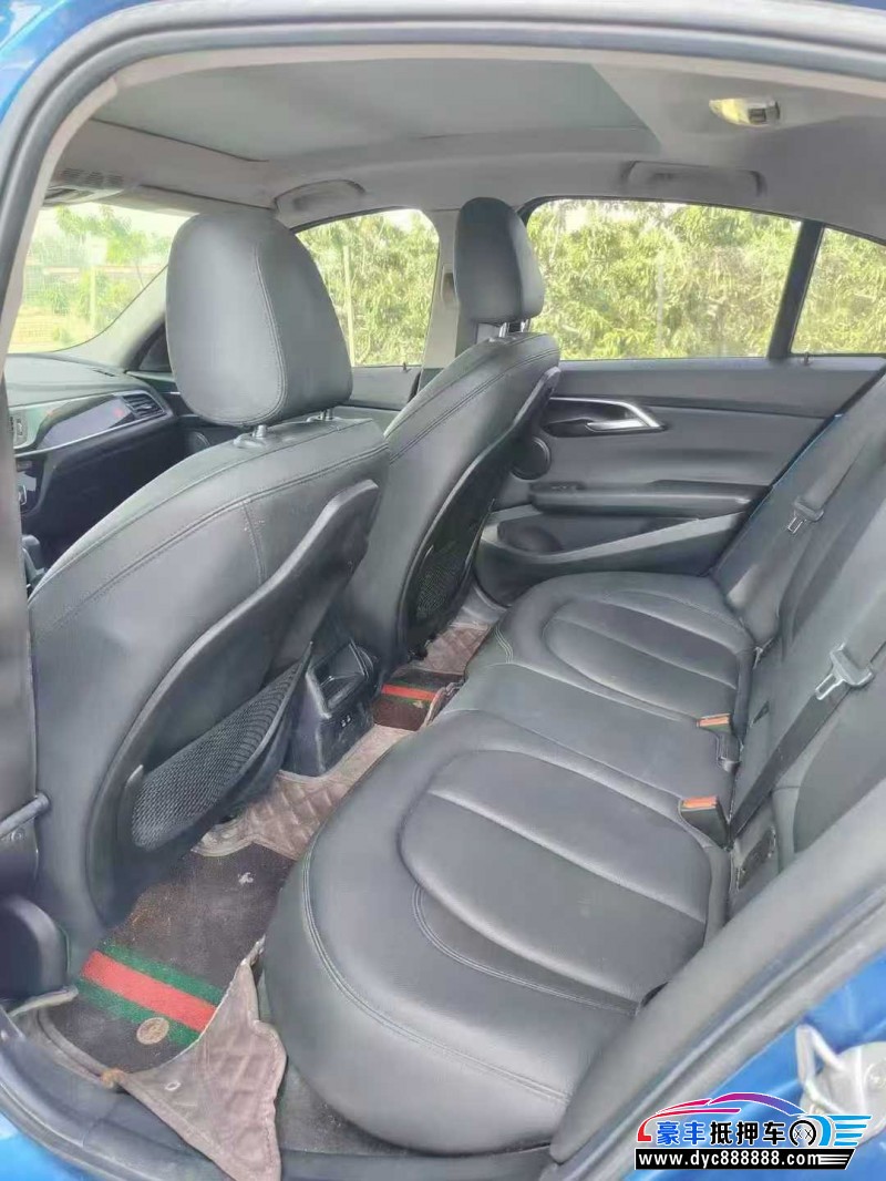 19年宝马1系轿车抵押车出售