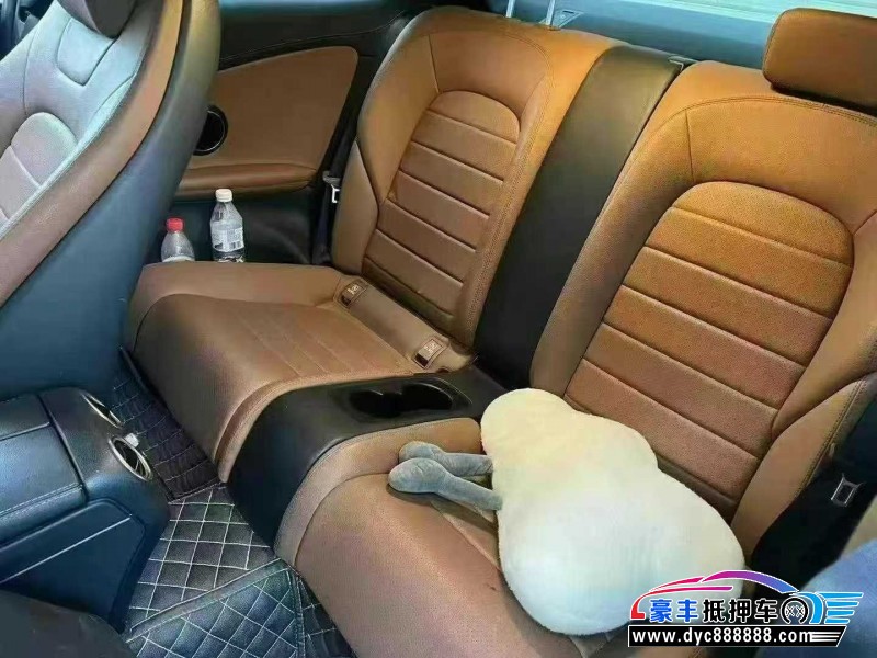 19年奔驰C轿车抵押车出售