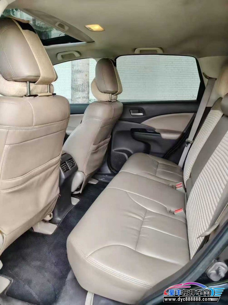 14年本田CR-V轿车抵押车出售