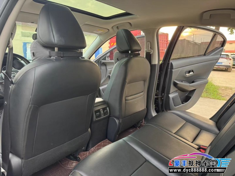 20年日产轩逸轿车抵押车出售