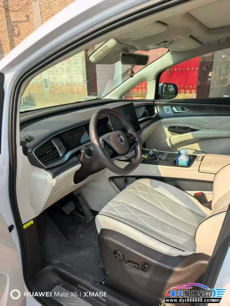 24年腾势D9轿车抵押车出售