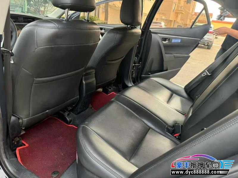 19年丰田雷凌轿车抵押车出售