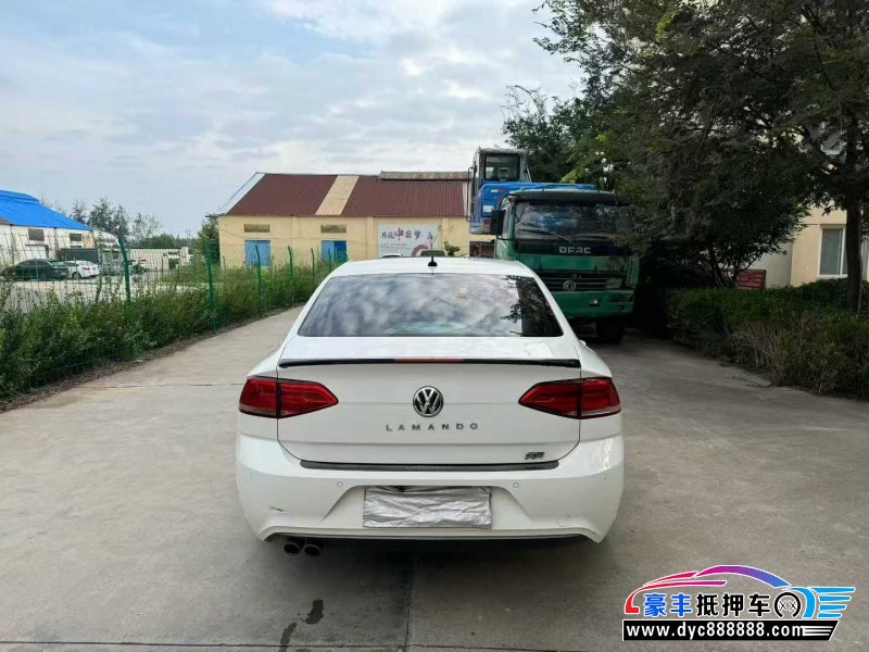 16年大众凌渡轿车抵押车出售