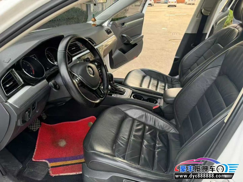 16年大众凌渡轿车抵押车出售