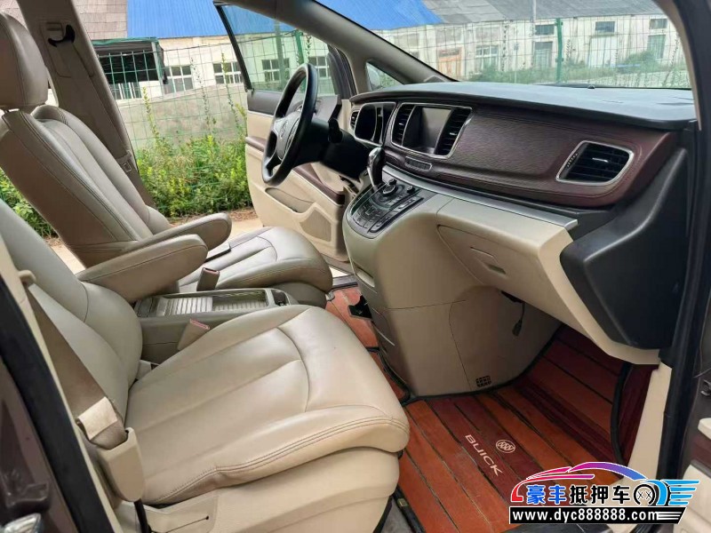 14年别克GL8轿车抵押车出售