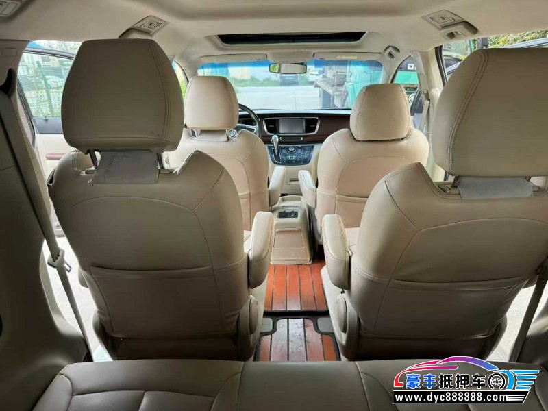 14年别克GL8轿车抵押车出售