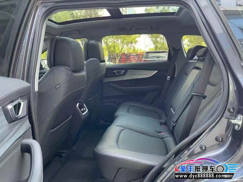 21年奇瑞瑞虎8轿车抵押车出售