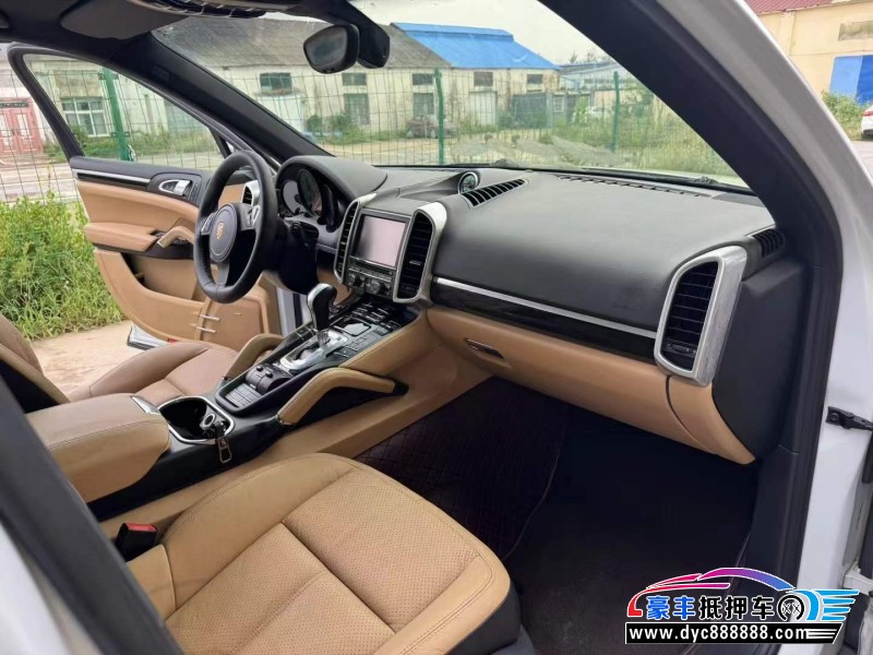 14年保时捷卡宴轿车抵押车出售