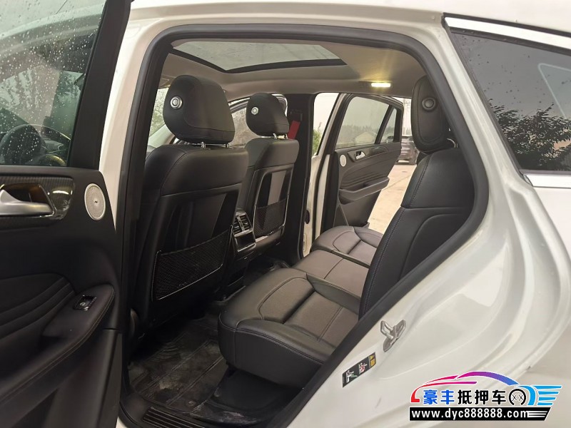 16年奔驰GLE轿车抵押车出售