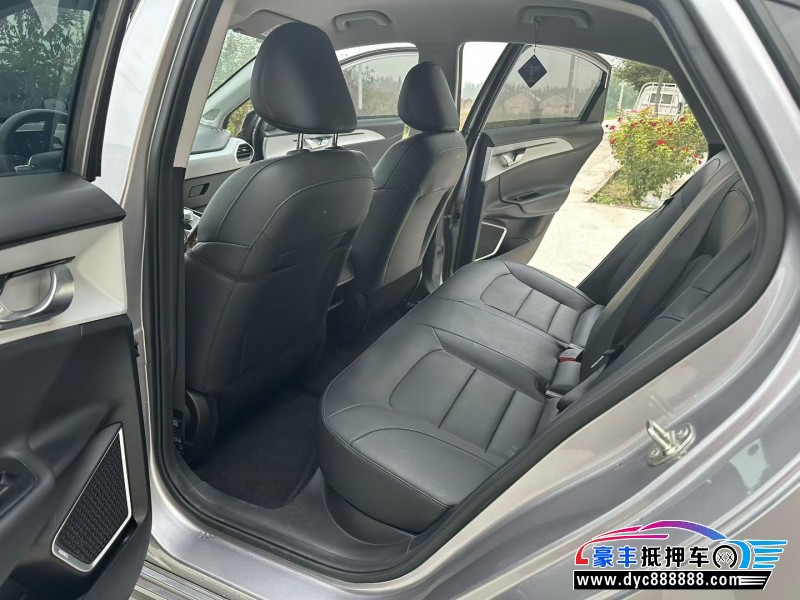 24年吉利几何轿车抵押车出售