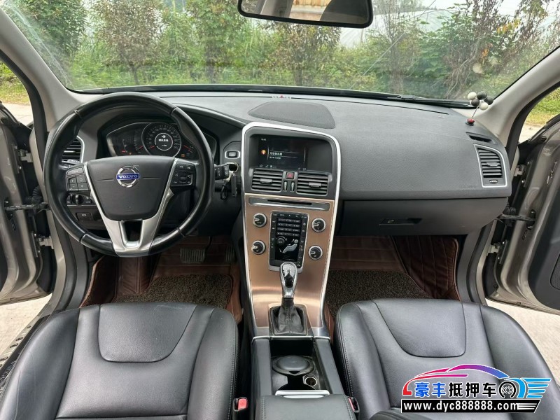 15年沃尔沃XC60轿车抵押车出售