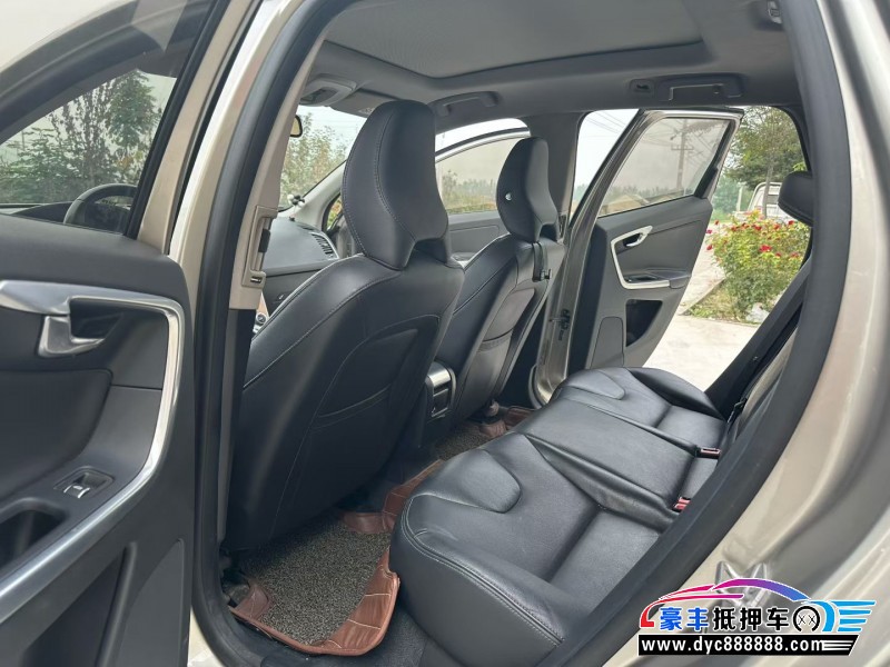 15年沃尔沃XC60轿车抵押车出售