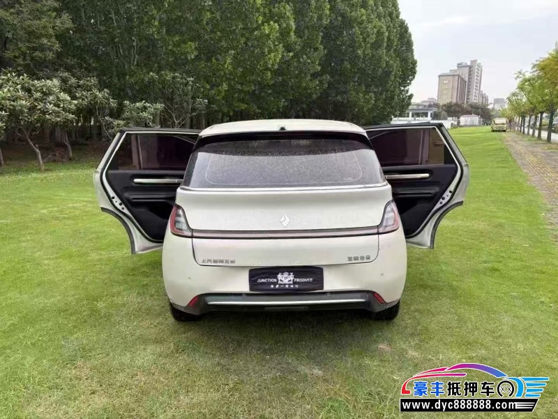 24年宝骏云朵轿车抵押车出售