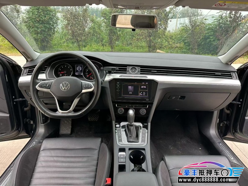 24年大众迈腾轿车抵押车出售