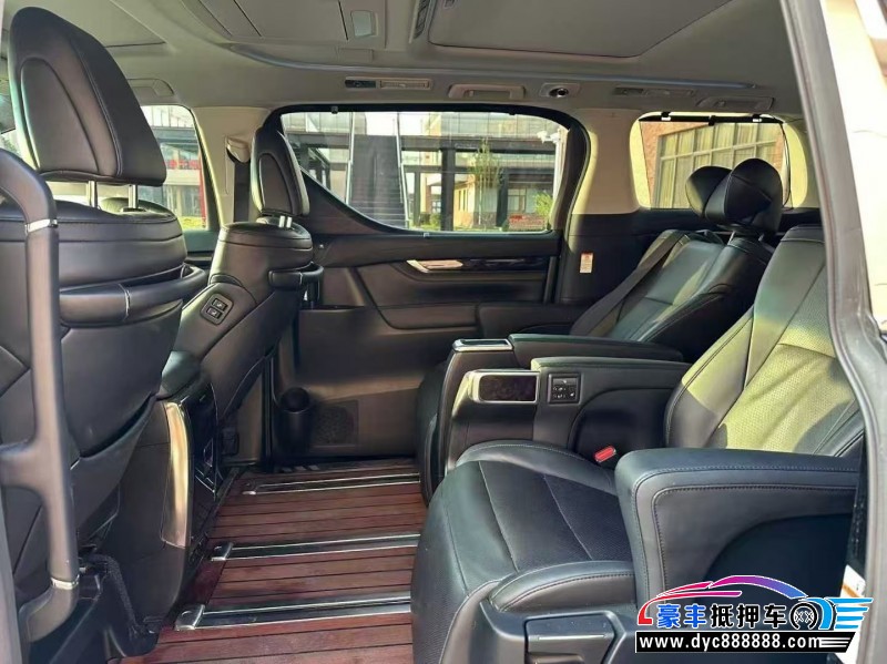 20年丰田威尔法轿车抵押车出售