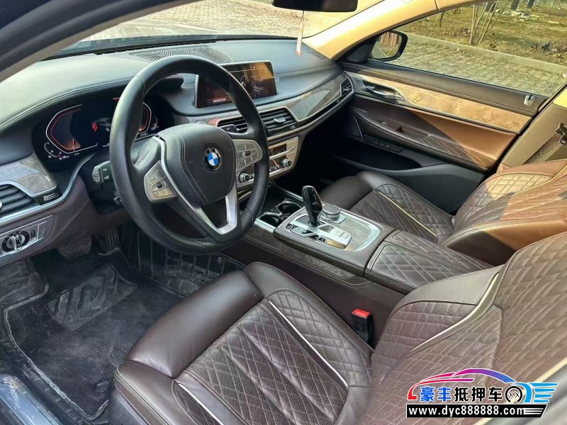 22年宝马7系轿车抵押车出售