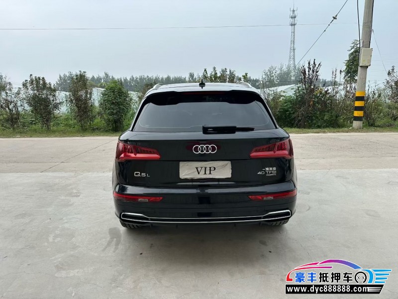 18年奥迪Q5轿车抵押车出售