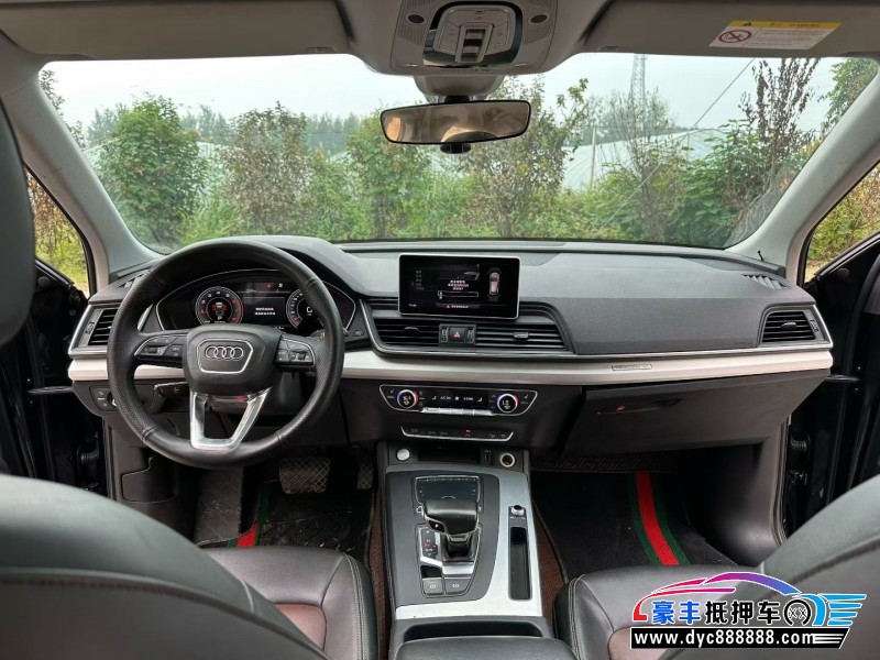 18年奥迪Q5轿车抵押车出售