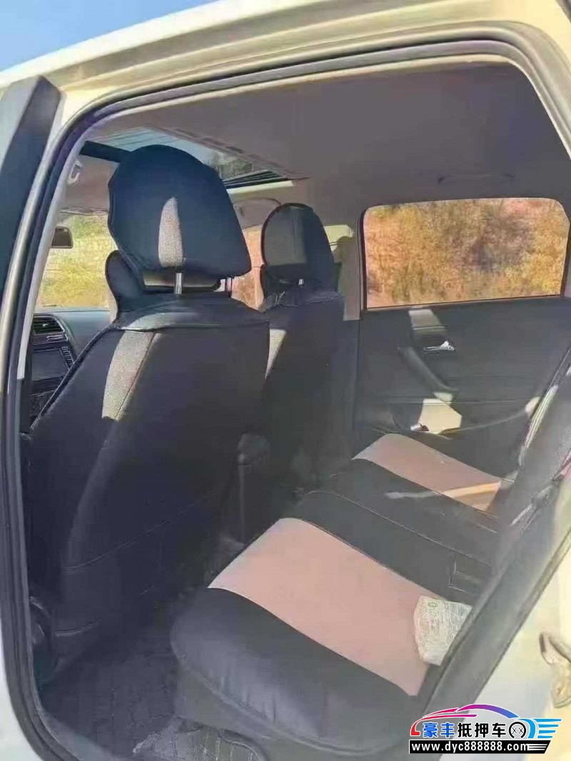 16年大众polo轿车抵押车出售