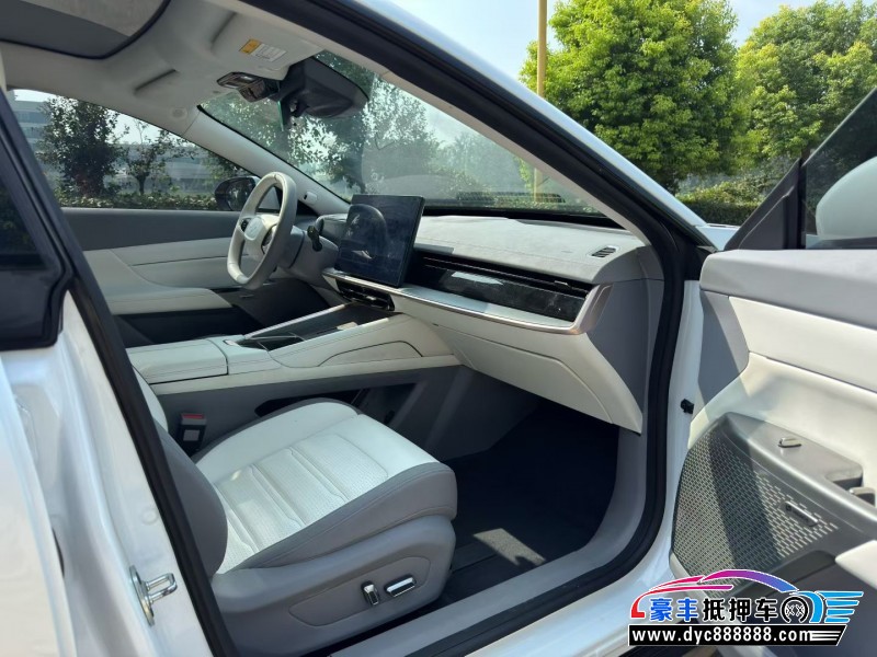 24年东风奕派007轿车抵押车出售