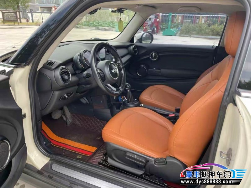 15年宝马MINI轿车抵押车出售