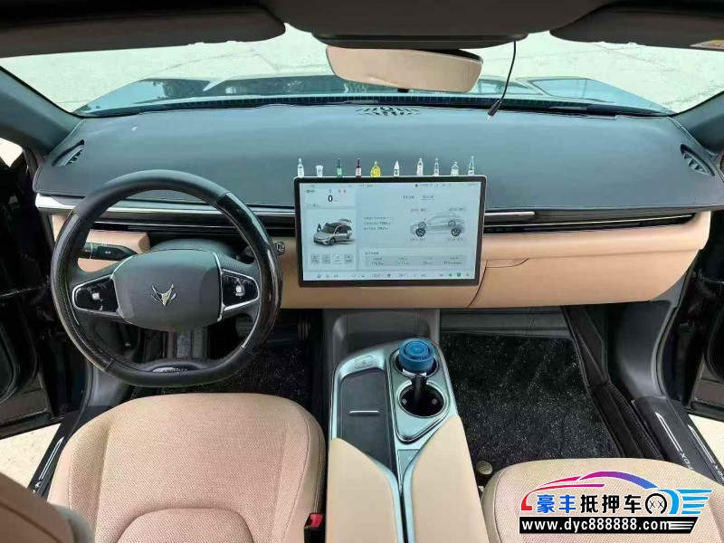 25年极狐阿尔法T轿车抵押车出售