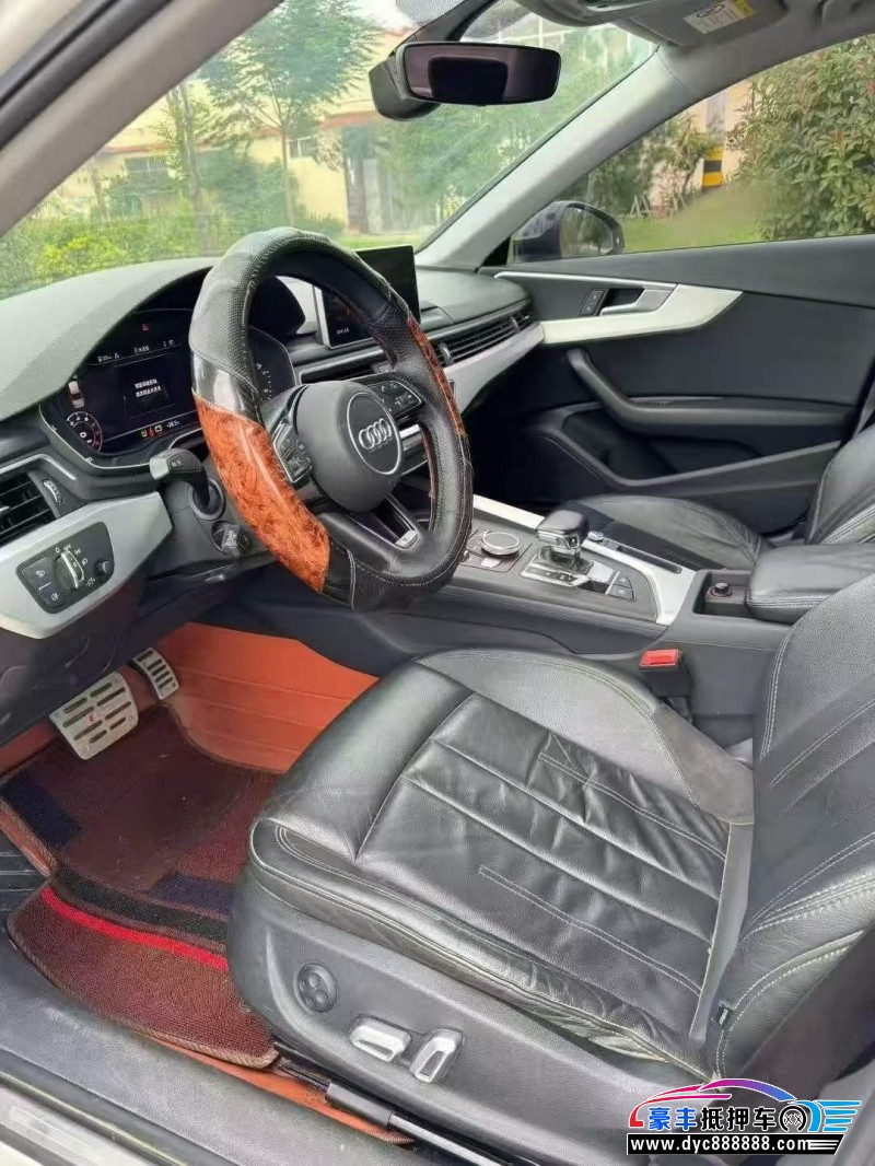 19年奥迪A4轿车抵押车出售